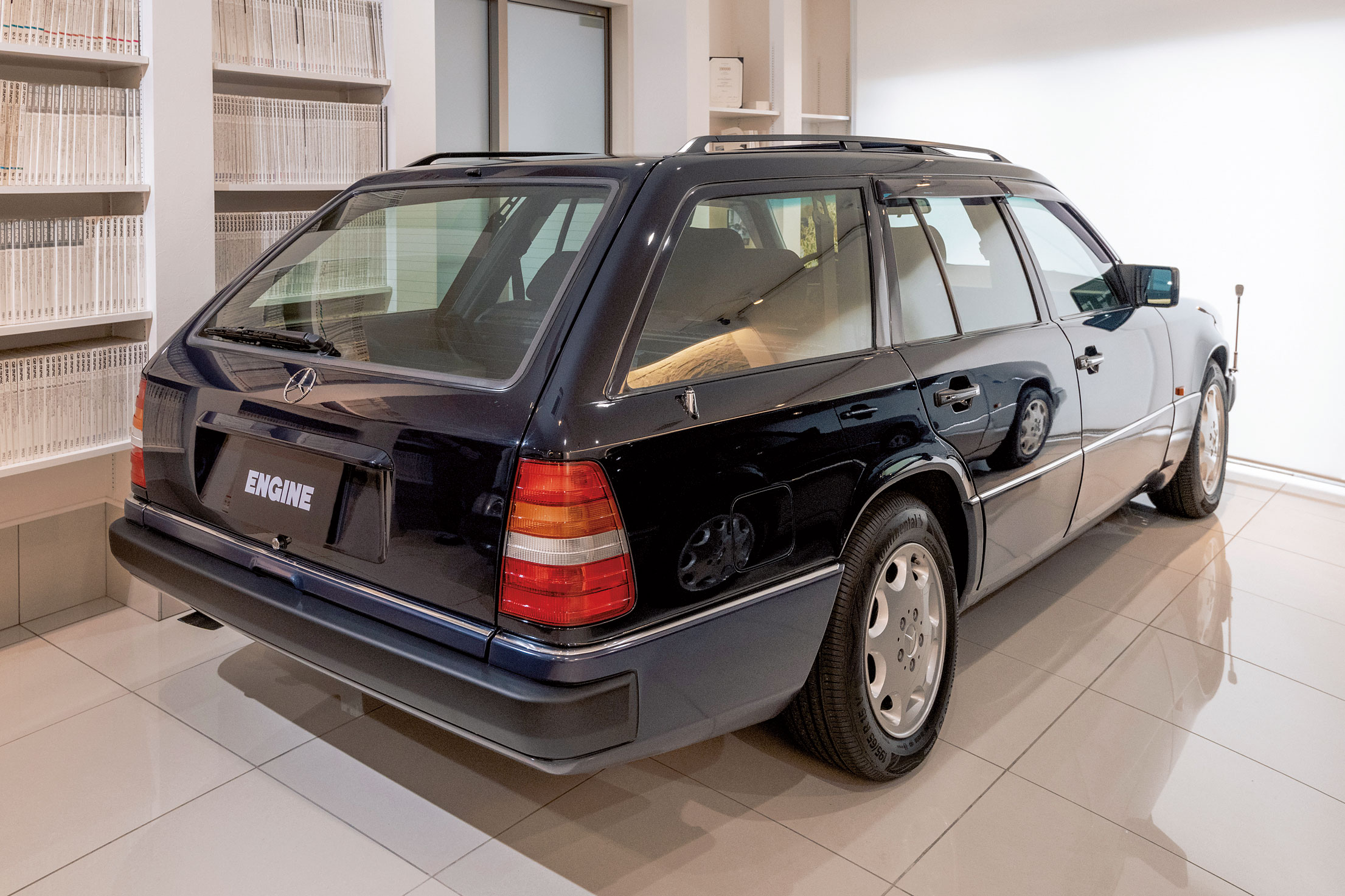 エンジン中古車探検隊 旧き良きメルセデス ベンツといえば やっぱりこの世代 Engine エンジン クルマ 時計 ファッション 男のライフスタイルメディア