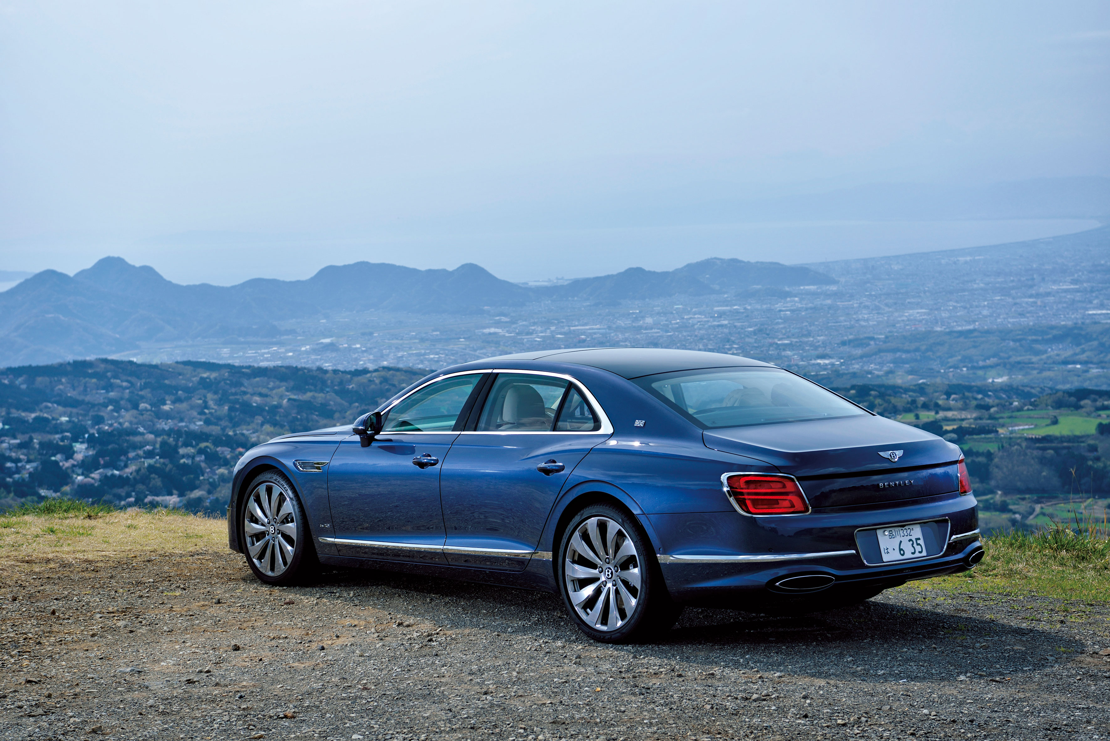 試乗記 ベントレー フライング スパーに乗る 優雅 だがスポーティ Engine エンジン クルマ 時計 ファッション 男のライフスタイルメディア